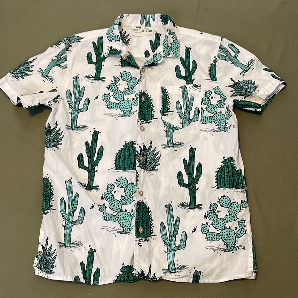 RETROFIT 💯%cottom  buttons down mens SHIRT size SMALL